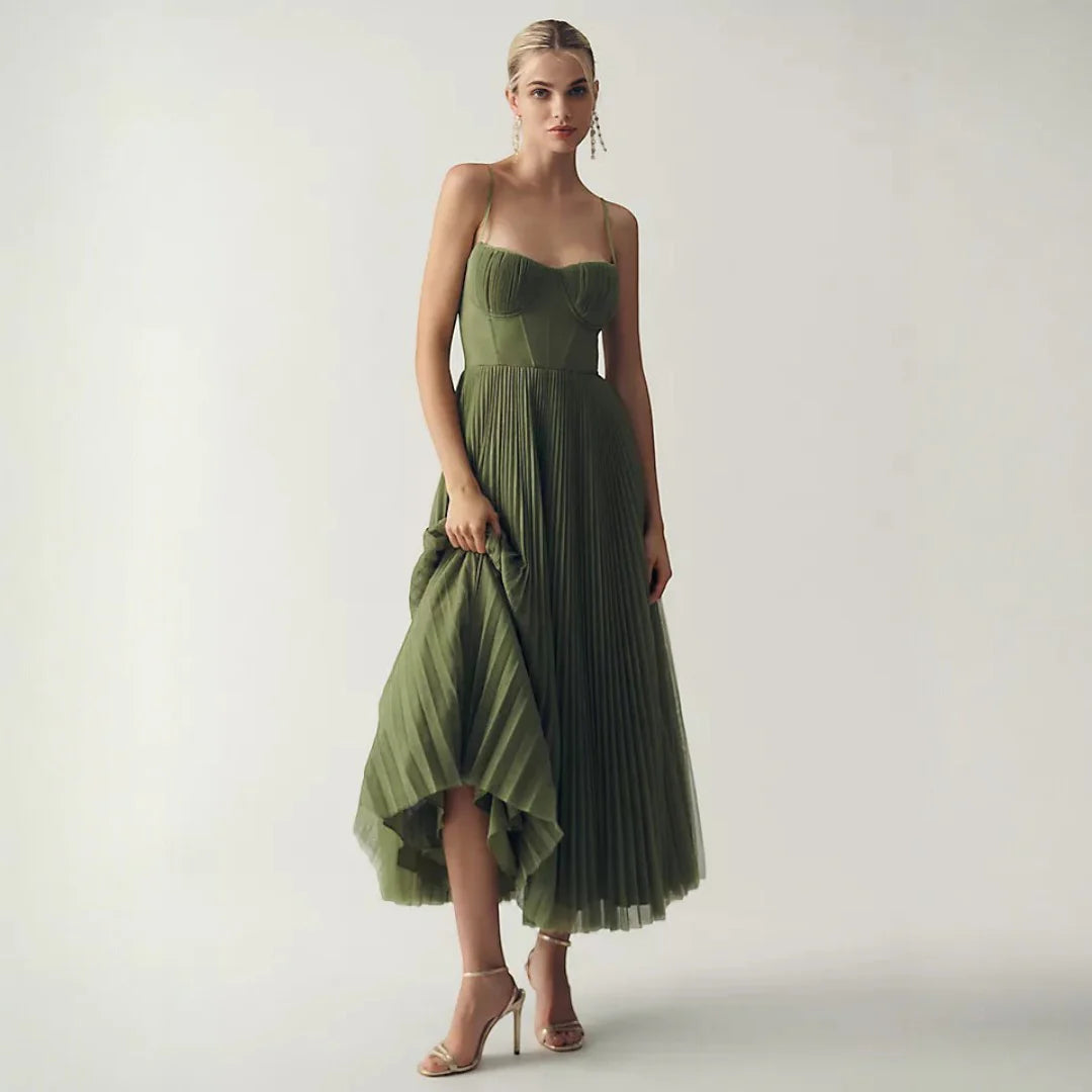 Thyra | Elegant Kjole med Charme