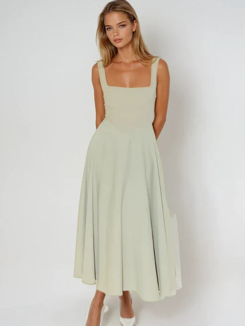Scarlett | Midikjole med Elegance