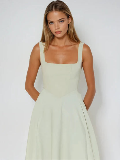 Scarlett | Midikjole med Elegance
